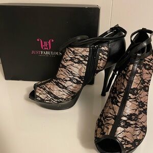 JustFab Strappy Black and Cream Lace Peep Toe Pumps Women’s Heels 6 inch Candela